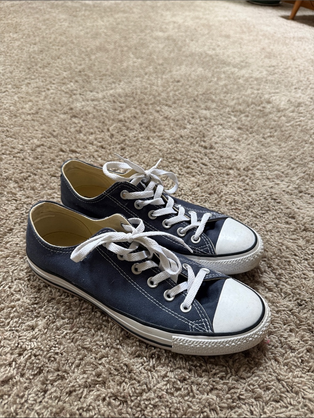 Classic Women’s 9.5 Navy Canvas Low-Top Sneakers with White Accents
